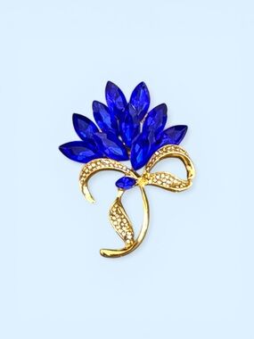 Blue Gem Sparkling Floral Brooch